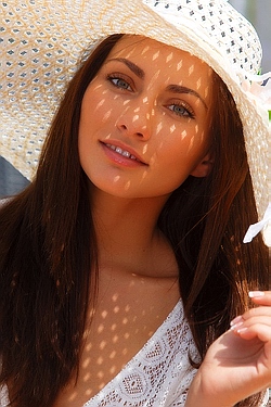 Michaela Isizzu